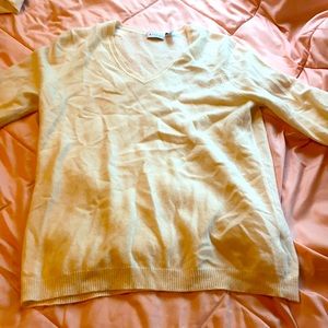Brand: Macys Size:L  Color: cream/ off white